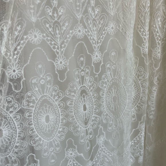 Elizabeth Dye Boho Lace Wedding Dress Size 4 - Picture 5 of 10
